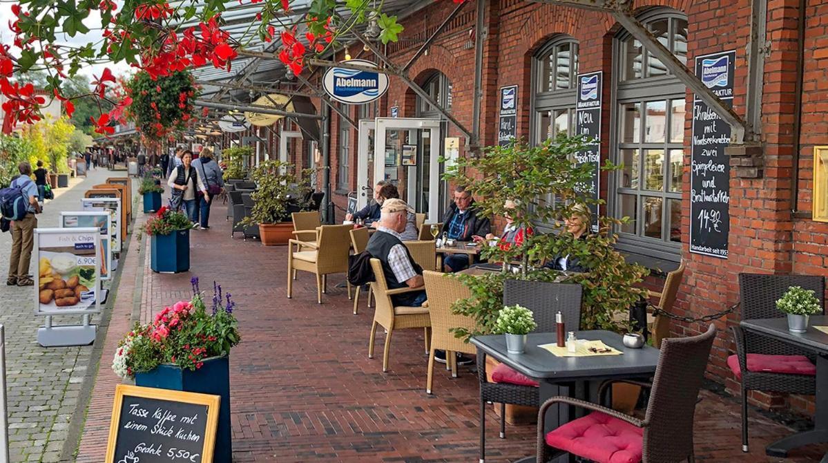 Exklusives Apartment Im Historischen Wohnhaus Mit Kamin, Bad & Viel Platz Bremerhaven Exterior photo