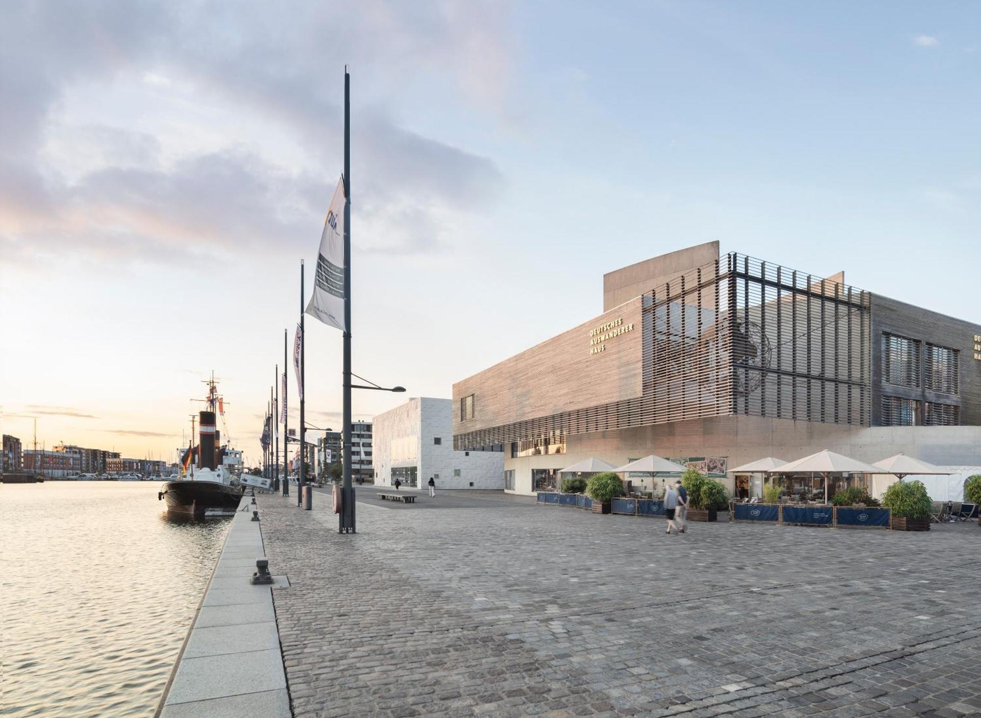 Exklusives Apartment Im Historischen Wohnhaus Mit Kamin, Bad & Viel Platz Bremerhaven Exterior photo
